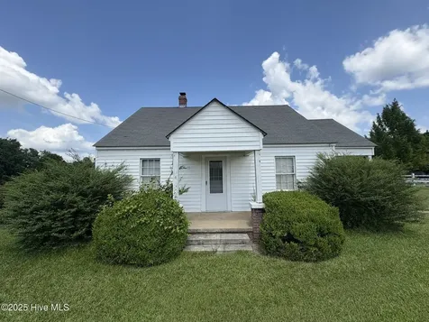 4702 Nash Street N Wilson NC 27896