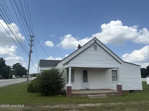 4702 Nash Street N Wilson NC 27896
