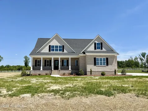 7597 Sweetwater Drive Nashville NC 27856
