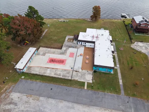 243 Pirate Cove Way Hertford NC 27944