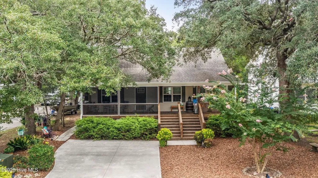 104 NE 40th Street Oak Island NC 28465