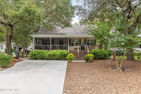 104 NE 40th Street Oak Island NC 28465