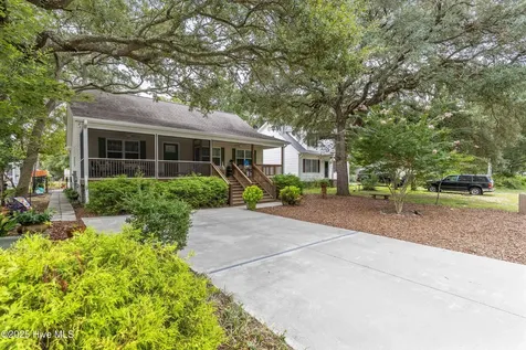 104 NE 40th Street Oak Island NC 28465