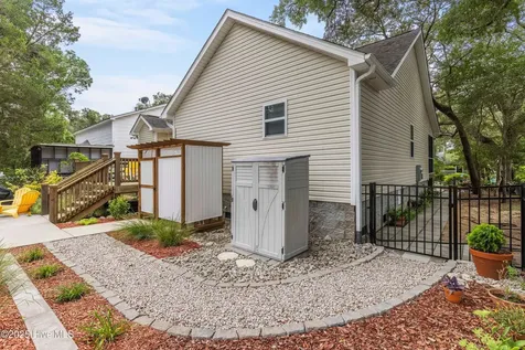 104 NE 40th Street Oak Island NC 28465
