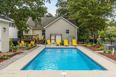 104 NE 40th Street Oak Island NC 28465