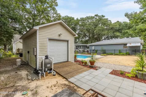 104 NE 40th Street Oak Island NC 28465