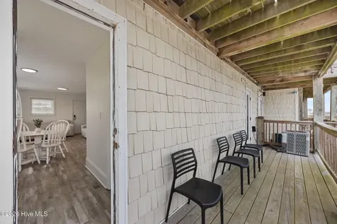 1507 N New River Drive Surf City NC 28445