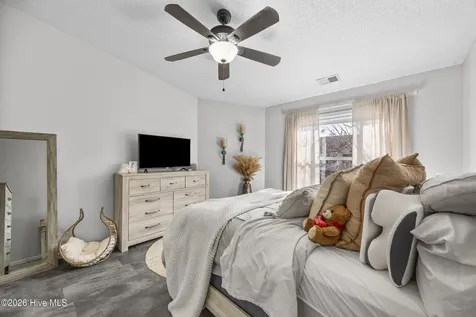 4138 Breezewood Drive Wilmington NC 28412