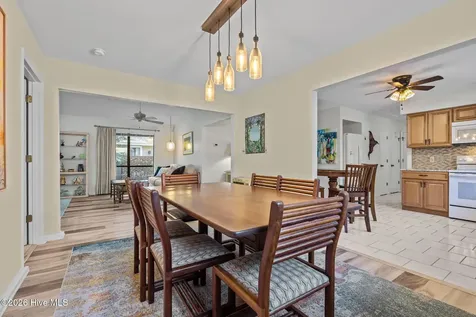 119 Mcginnis Drive Pine Knoll Shores NC 28512