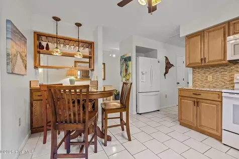 119 Mcginnis Drive Pine Knoll Shores NC 28512