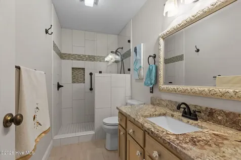 119 Mcginnis Drive Pine Knoll Shores NC 28512