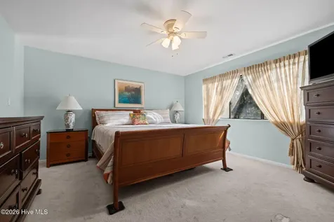 119 Mcginnis Drive Pine Knoll Shores NC 28512