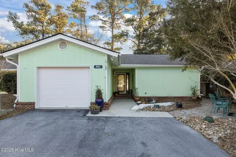 119 Mcginnis Drive Pine Knoll Shores NC 28512