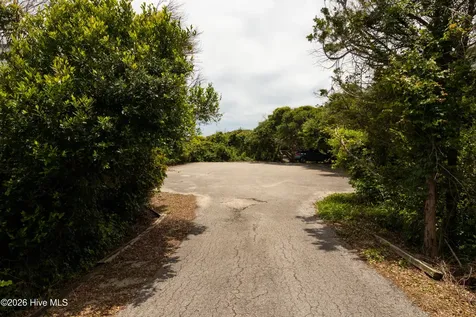 119 Mcginnis Drive Pine Knoll Shores NC 28512