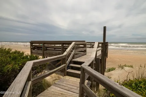 119 Mcginnis Drive Pine Knoll Shores NC 28512