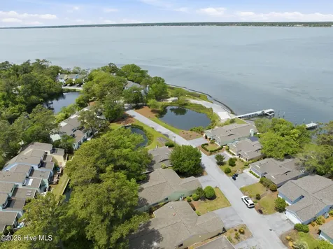 119 Mcginnis Drive Pine Knoll Shores NC 28512