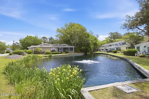 119 Mcginnis Drive Pine Knoll Shores NC 28512