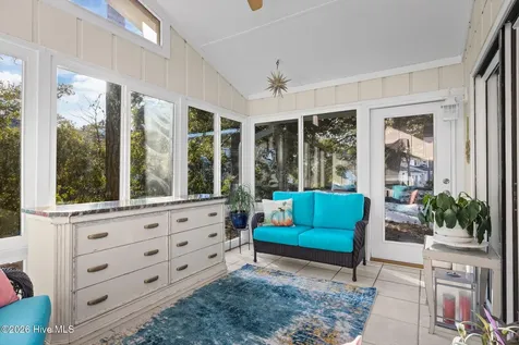 119 Mcginnis Drive Pine Knoll Shores NC 28512
