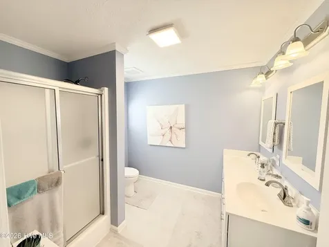 201 Live Oak Drive Cape Carteret NC 28584