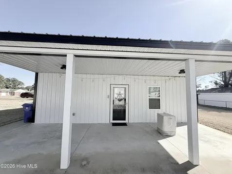 201 Live Oak Drive Cape Carteret NC 28584