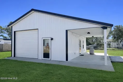 201 Live Oak Drive Cape Carteret NC 28584