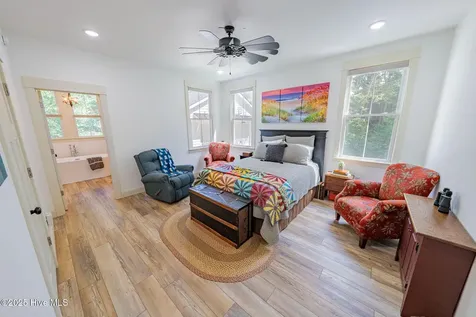 141 Tuscarora Court Manteo NC 27954
