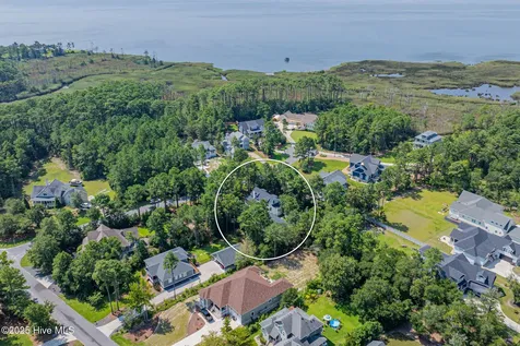 141 Tuscarora Court Manteo NC 27954