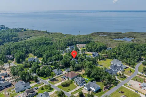 141 Tuscarora Court Manteo NC 27954