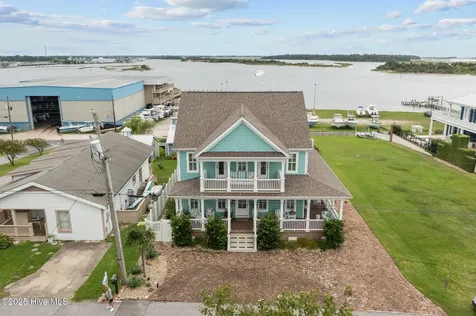 303 S Elm Street Swansboro NC 28584