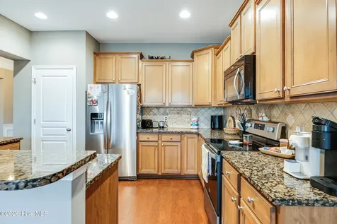5214 Flank Court Southport NC 28461