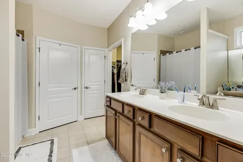 5214 Flank Court Southport NC 28461