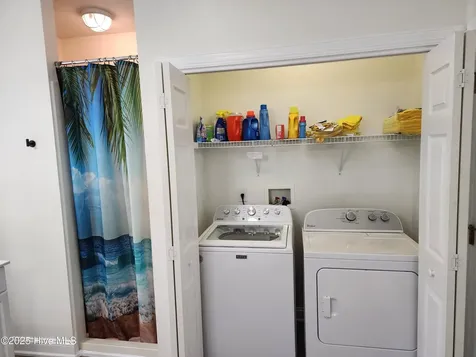 100 Lighthouse Lane Cedar Point NC 28584
