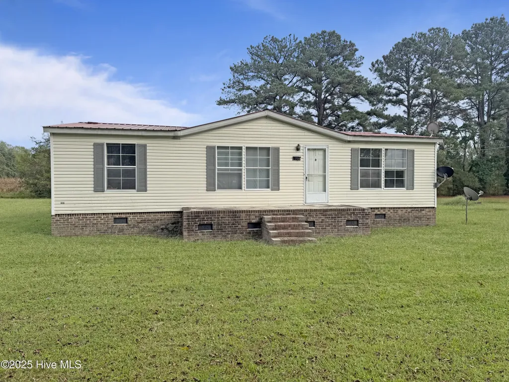 1335 Free Union Road Jamesville NC 27846