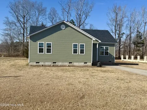 303 Roberson Drive Williamston NC 27892