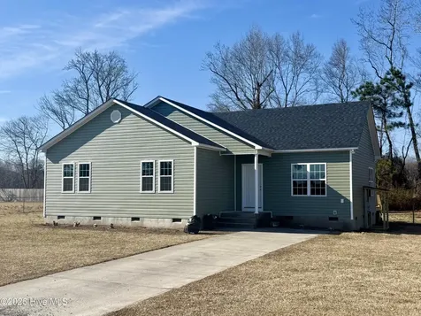 303 Roberson Drive Williamston NC 27892