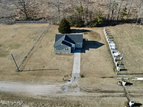 303 Roberson Drive Williamston NC 27892