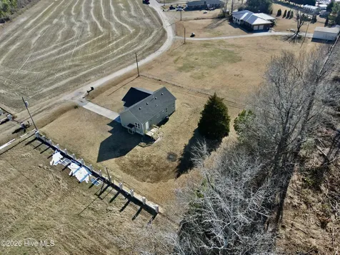 303 Roberson Drive Williamston NC 27892