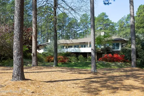 5 Clubhouse Drive Pinehurst NC 28374