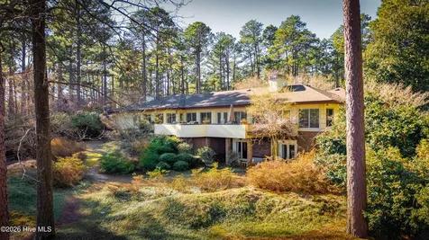 5 Clubhouse Drive Pinehurst NC 28374