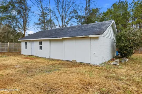22390 Nc Highway 210 Rocky Point NC 28457
