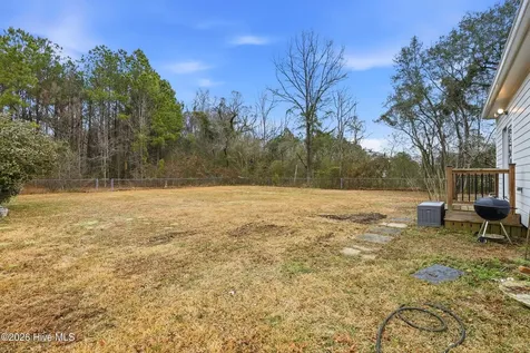 22390 Nc Highway 210 Rocky Point NC 28457