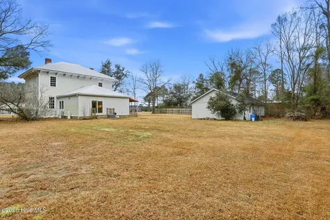 22390 Nc Highway 210 Rocky Point NC 28457