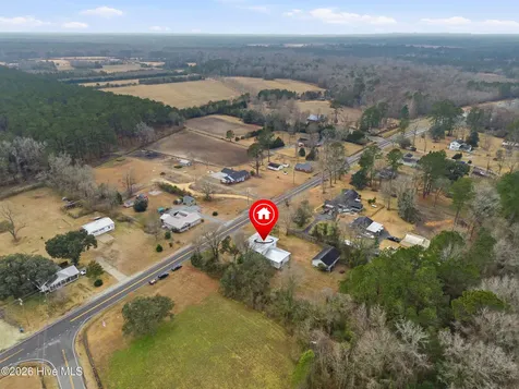 22390 Nc Highway 210 Rocky Point NC 28457