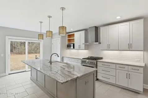 22390 Nc Highway 210 Rocky Point NC 28457