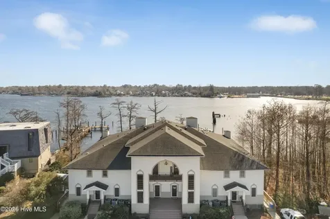 9 Gardner Pointe Drive Elizabeth City NC 27909