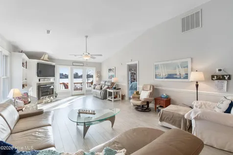 9 Gardner Pointe Drive Elizabeth City NC 27909