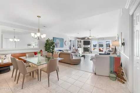 9 Gardner Pointe Drive Elizabeth City NC 27909