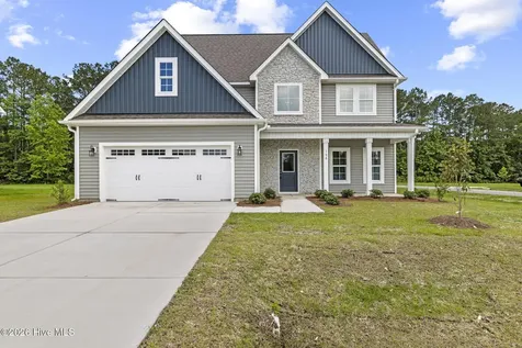 100 Rolling Water Lane Peletier NC 28584