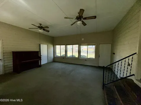 8041 Saint Andrews Drive Laurinburg NC 28352