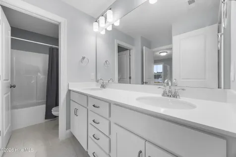 59 W Barlowe West Avenue Hampstead NC 28443